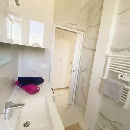 Appartement 2P Idealement Place Juan Les Pins Bagian luar foto